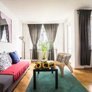 https://oomph-warsaw-central-3-bedroom-flat.warsawhotelspoland.com